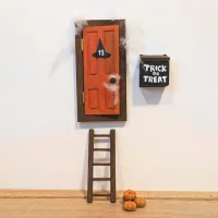 Mini Mäusetür (little Mouse Door)